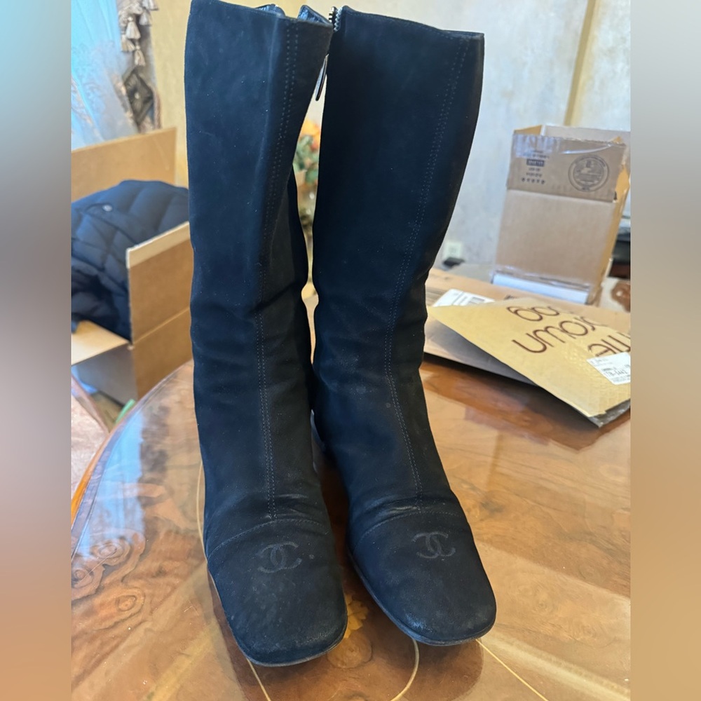 100% Auth Chanel suede Elegant Black Women's Boots Sz 40.5 USA Sz 10.5